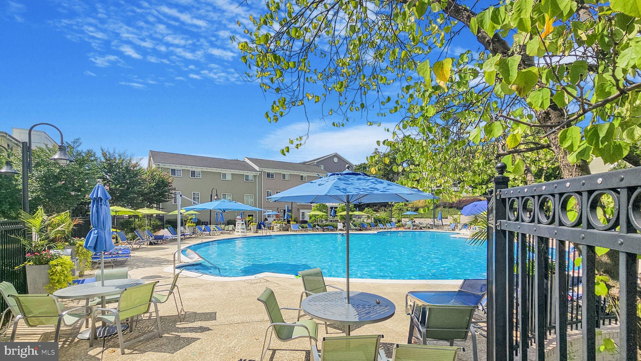 WEST VILLAGE OF SHIRLINGTON - Residential