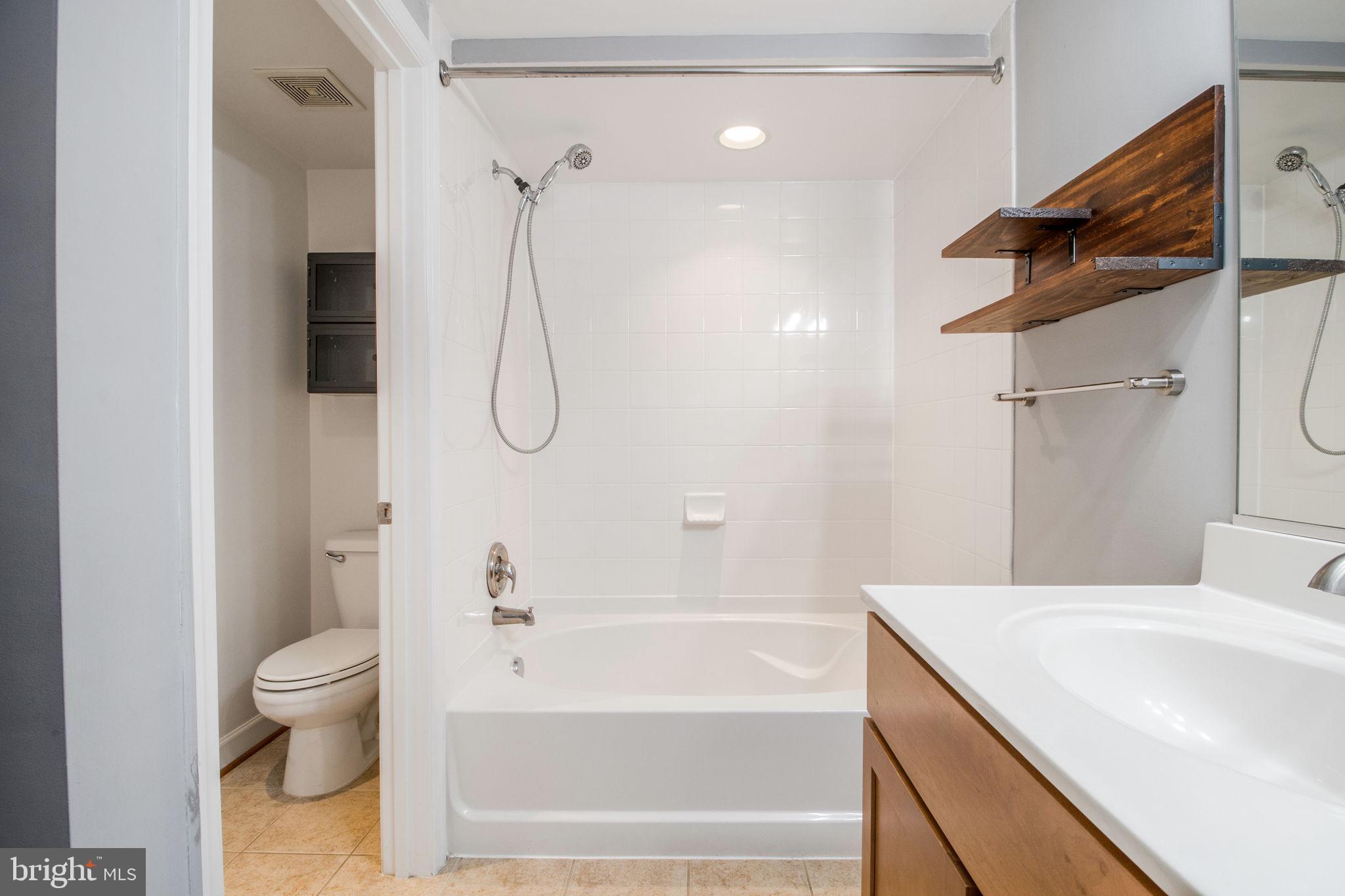 WEST VILLAGE OF SHIRLINGTON - Residential