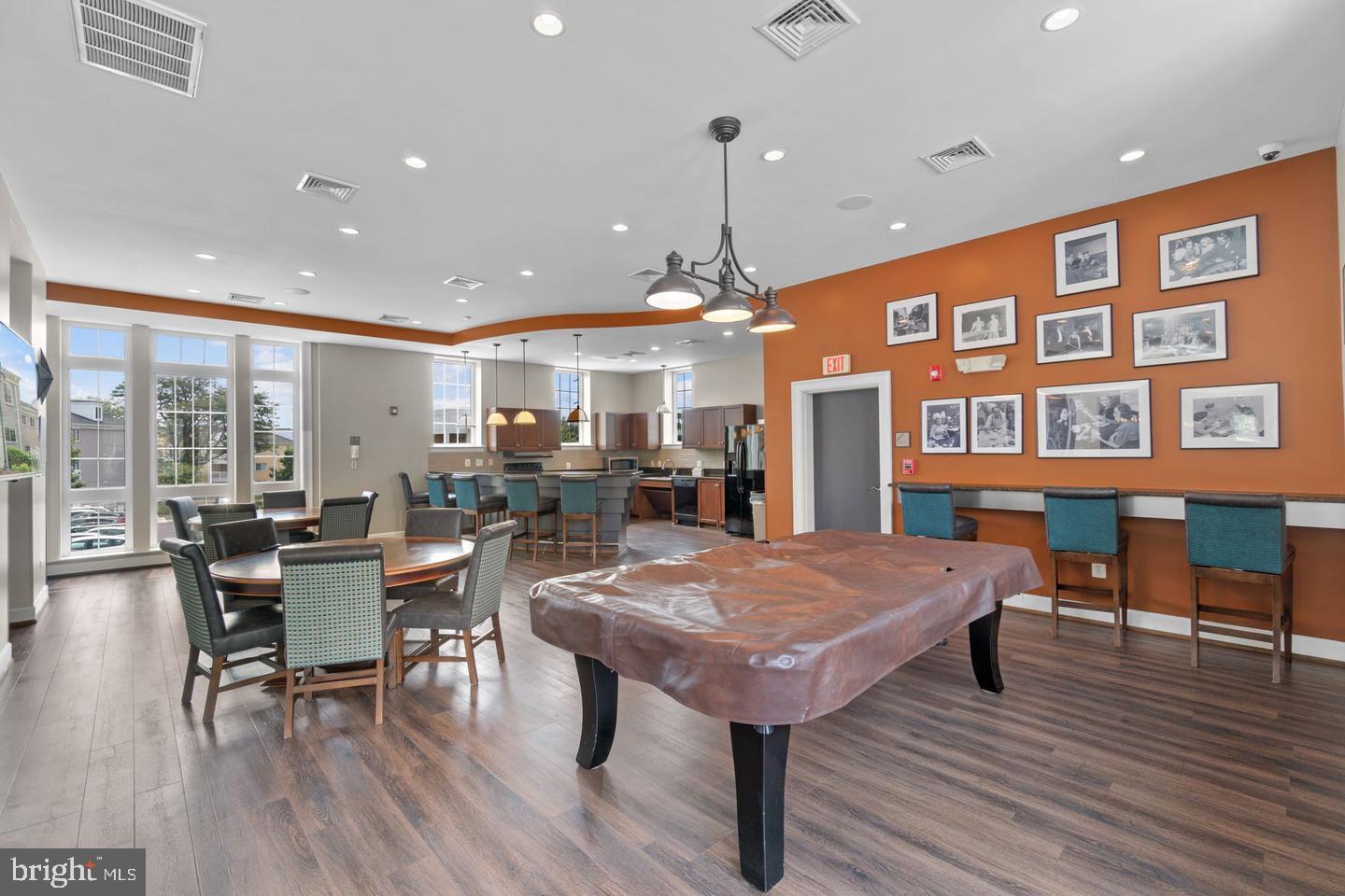 WEST VILLAGE OF SHIRLINGTON - Residential