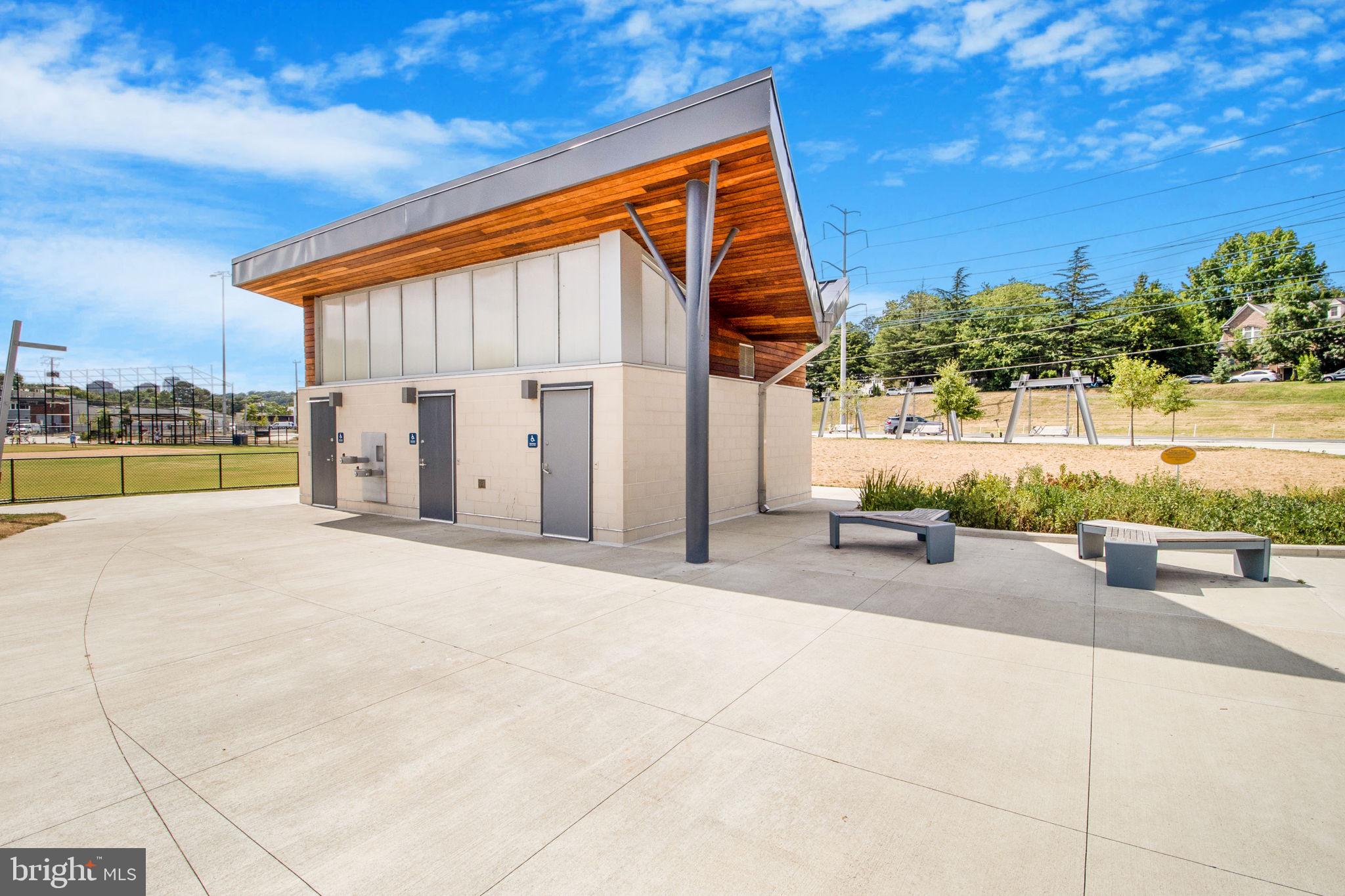 WEST VILLAGE OF SHIRLINGTON - Residential