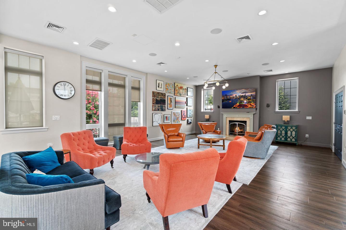 WEST VILLAGE OF SHIRLINGTON - Residential