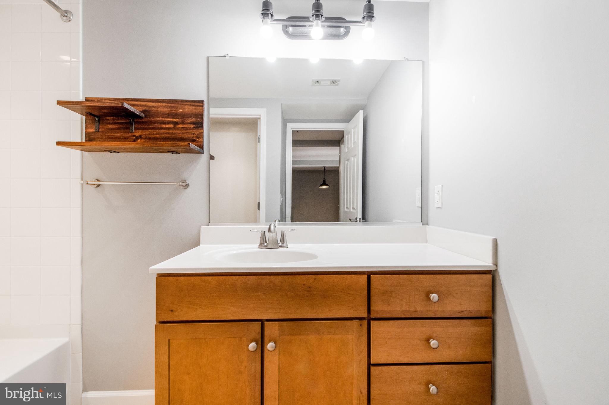 WEST VILLAGE OF SHIRLINGTON - Residential