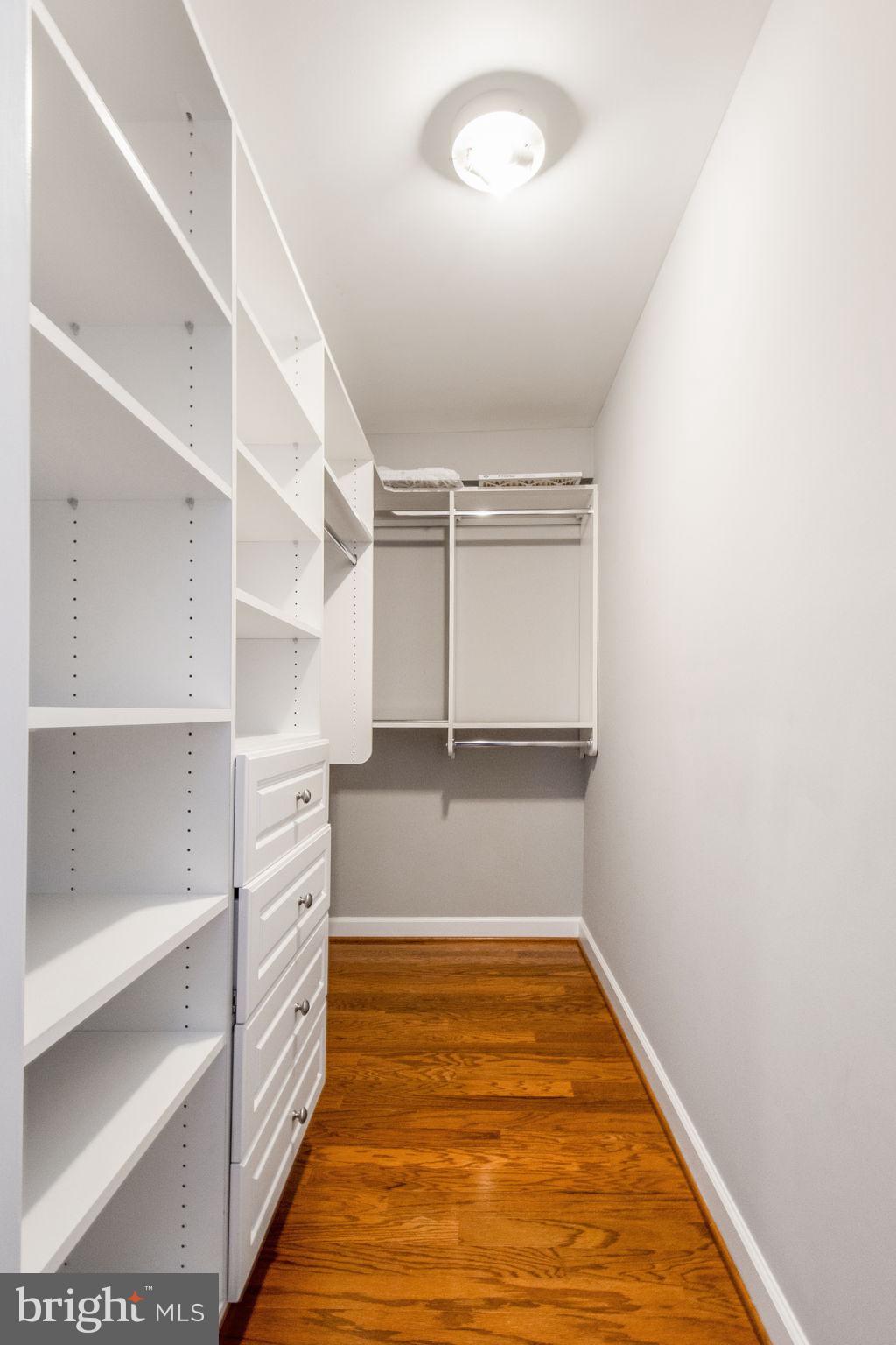 WEST VILLAGE OF SHIRLINGTON - Residential