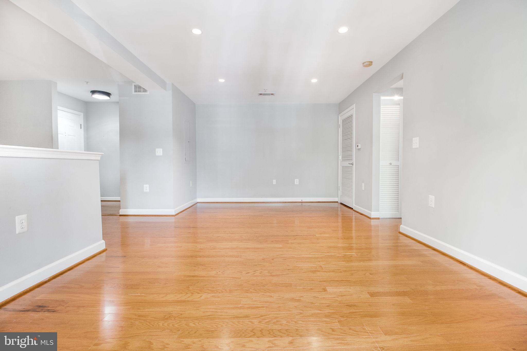 WEST VILLAGE OF SHIRLINGTON - Residential