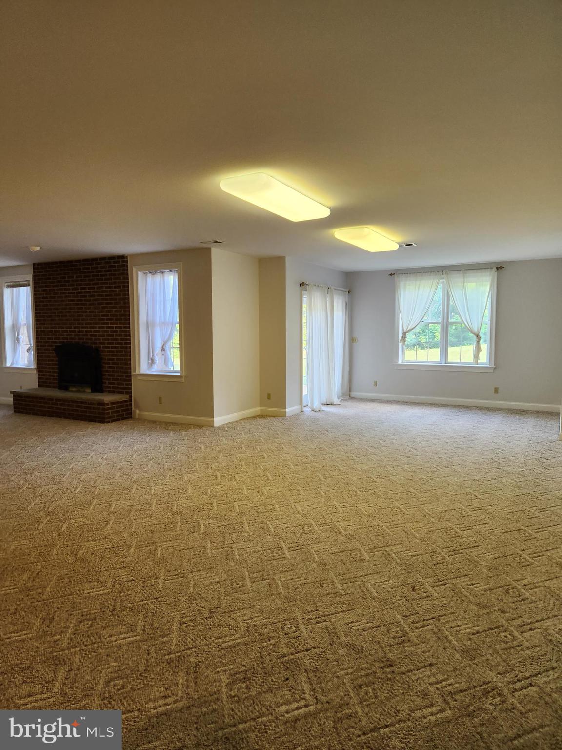 METES & BOUNDS - Residential Lease