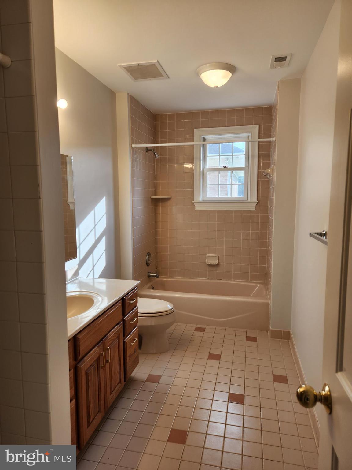 METES & BOUNDS - Residential Lease