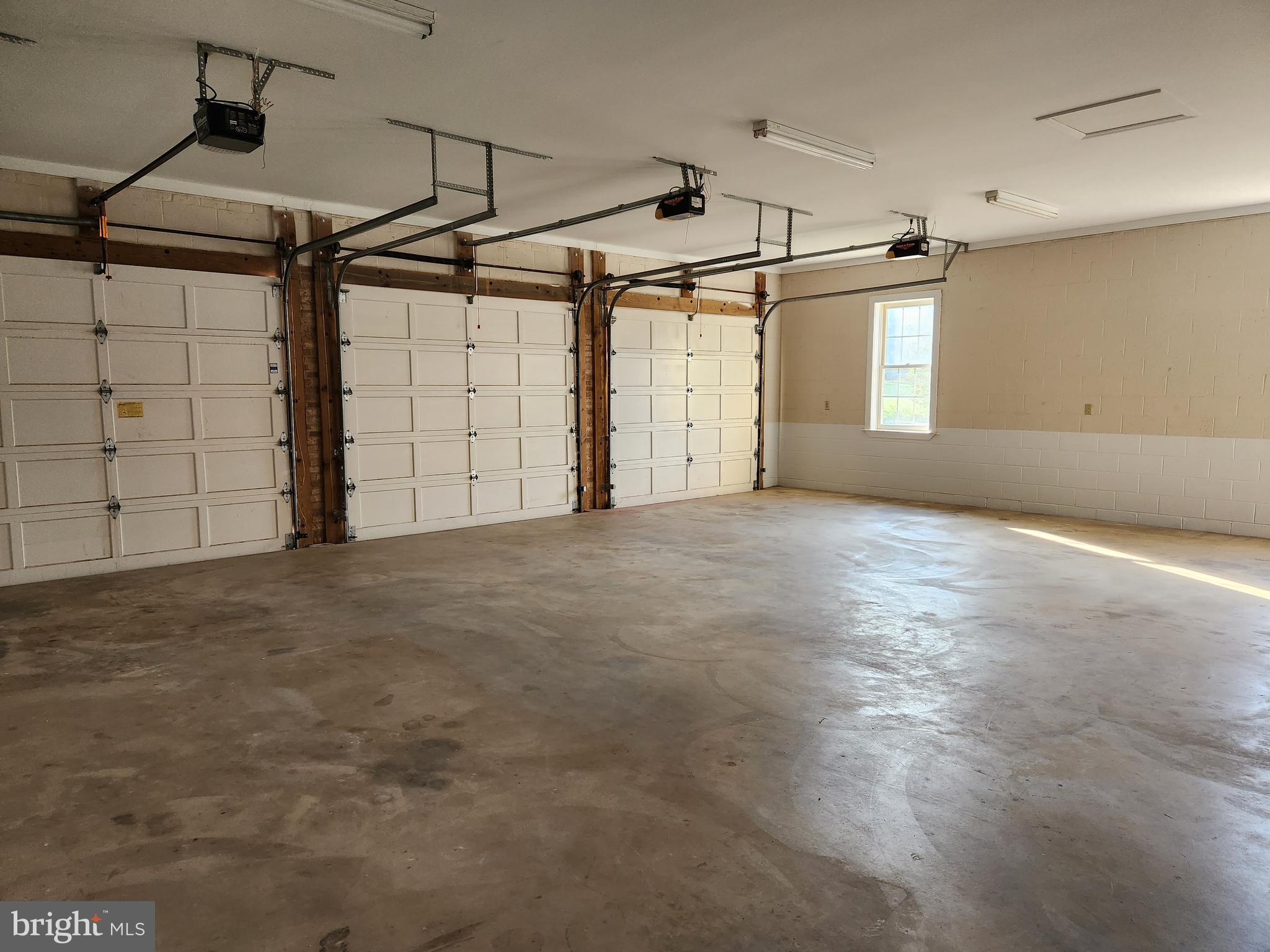 METES & BOUNDS - Residential Lease