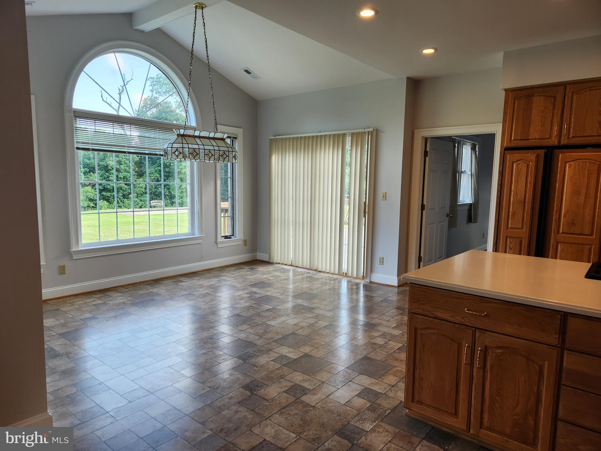 METES & BOUNDS - Residential Lease