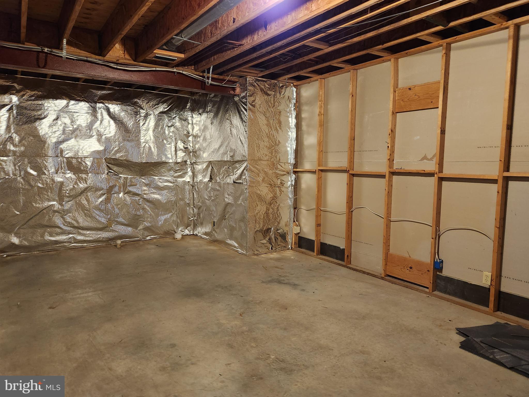 METES & BOUNDS - Residential Lease