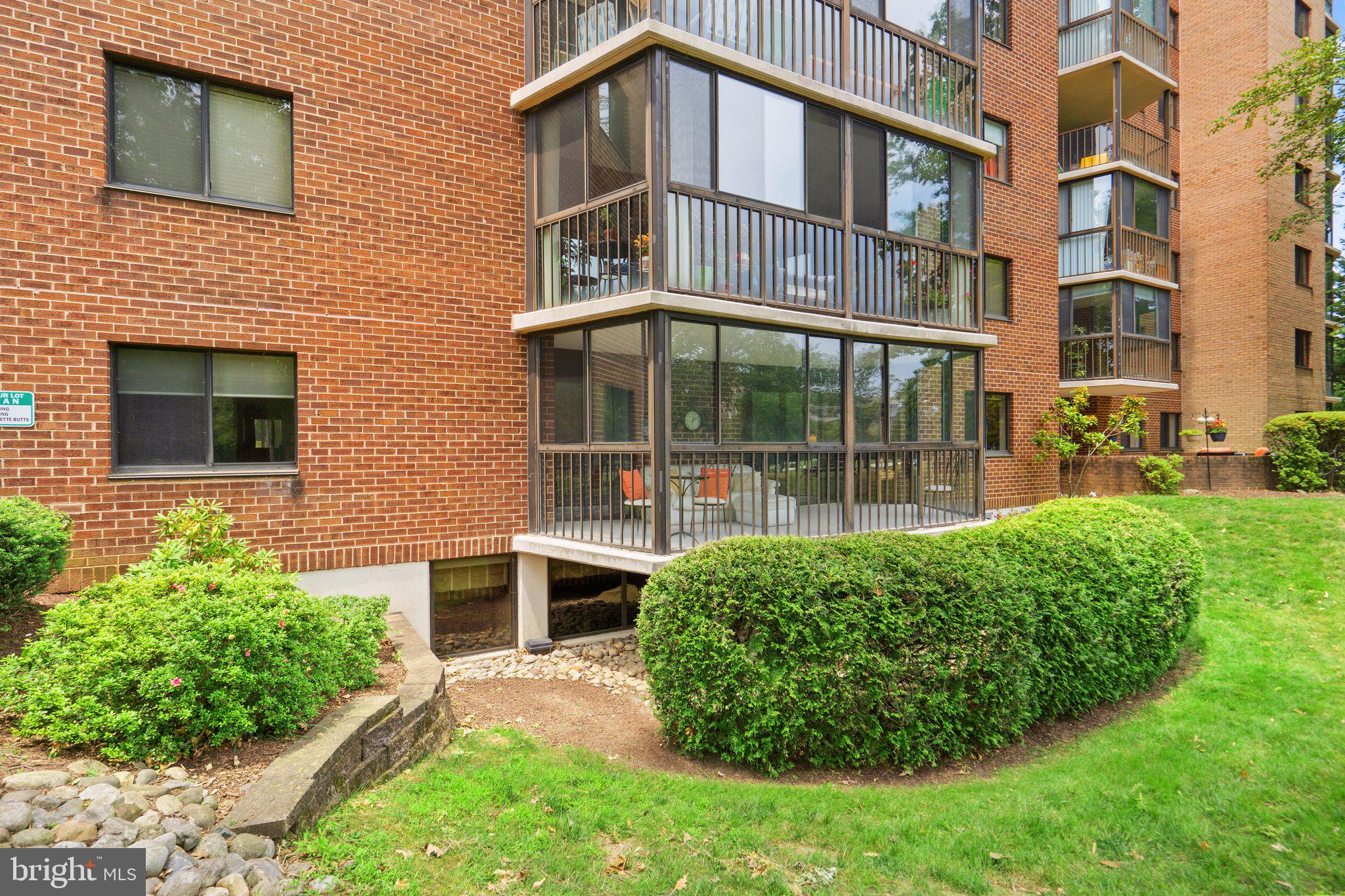 GREENS AT LEISURE WORLD - Residential