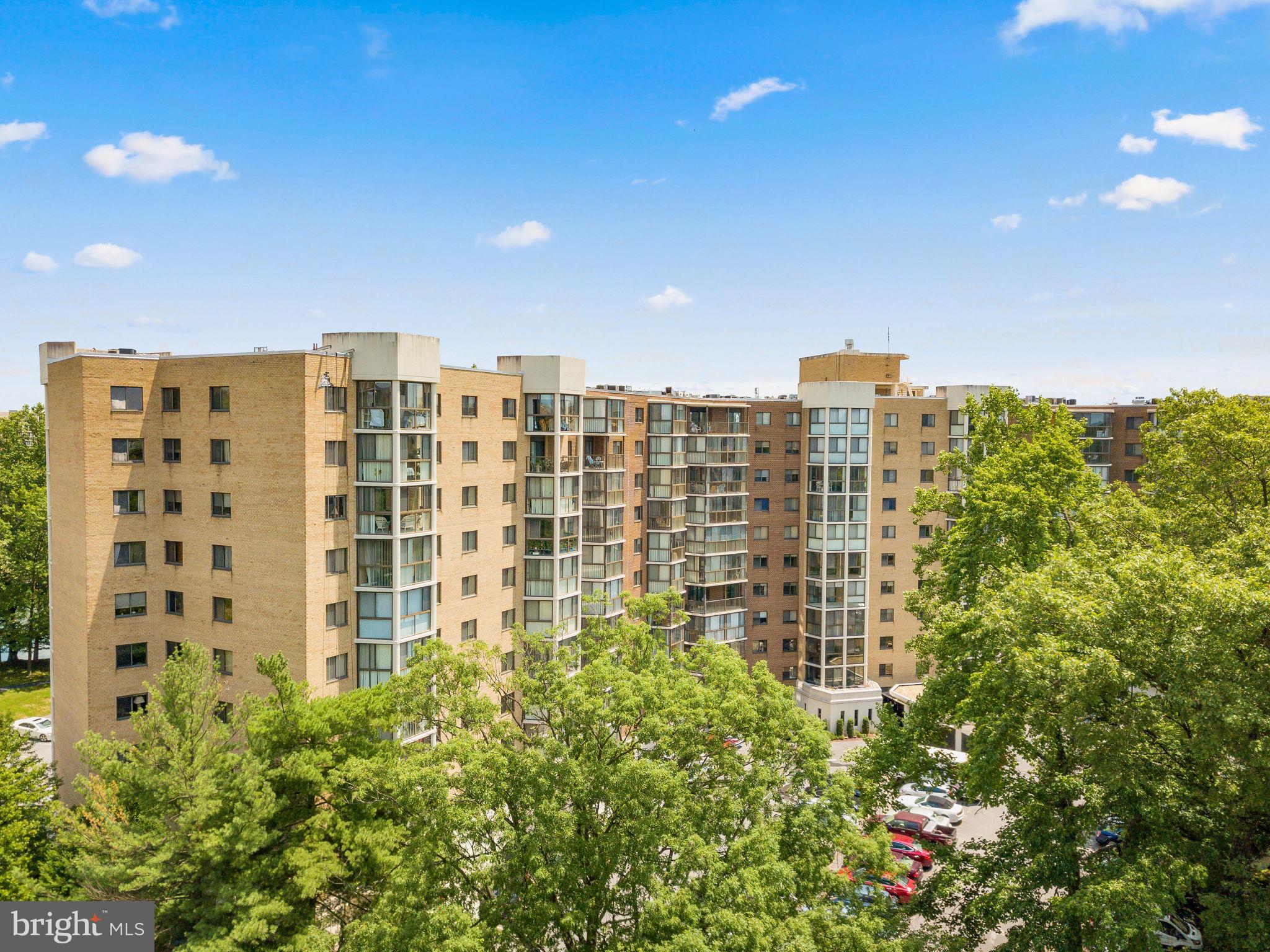 GREENS AT LEISURE WORLD - Residential