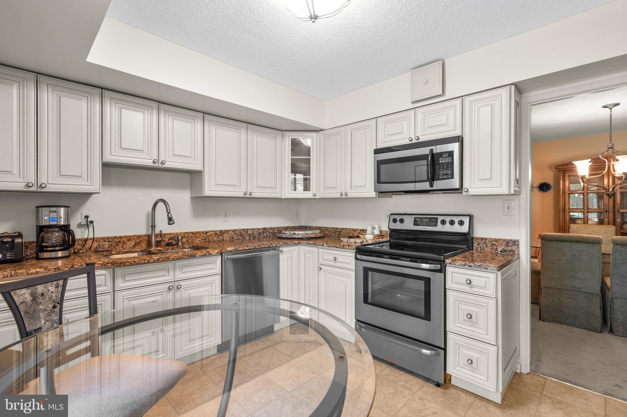 GREENS AT LEISURE WORLD - Residential