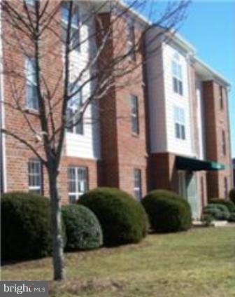 CEDAR LEE CONDOMINIUM - Residential Lease