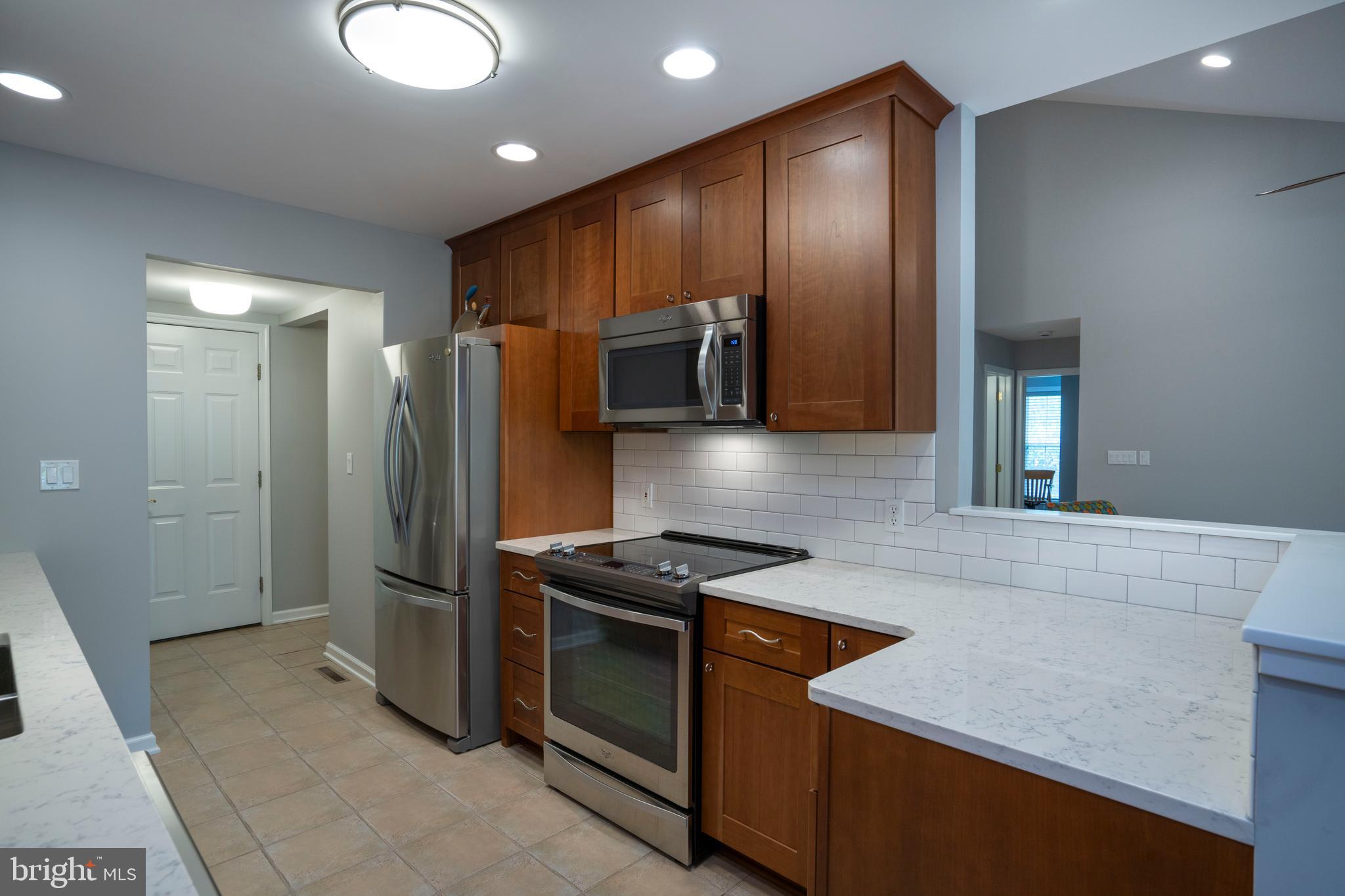 TANGLEWOOD MANOR - Residential