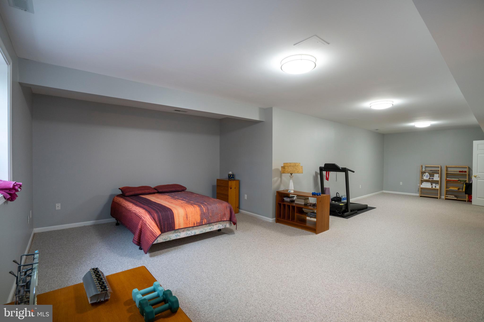 TANGLEWOOD MANOR - Residential