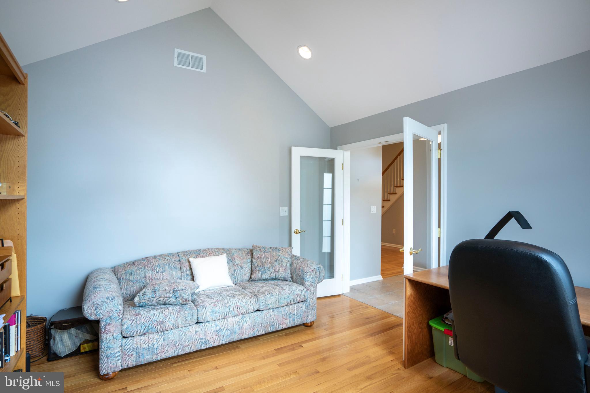 TANGLEWOOD MANOR - Residential