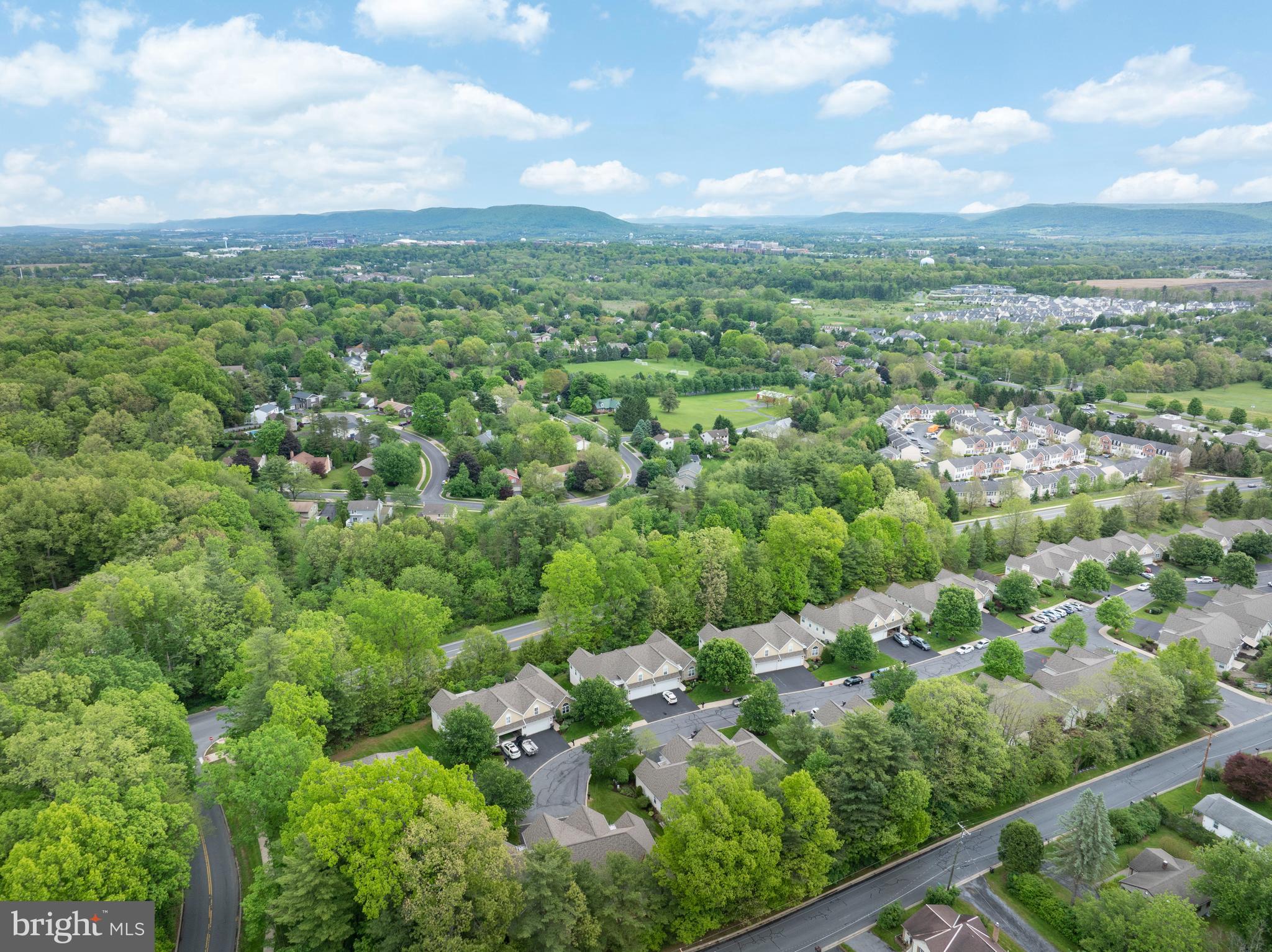 TANGLEWOOD MANOR - Residential