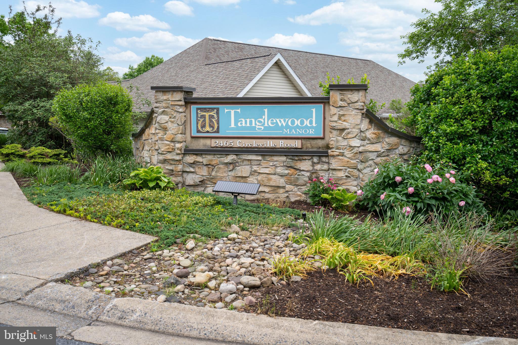 TANGLEWOOD MANOR - Residential