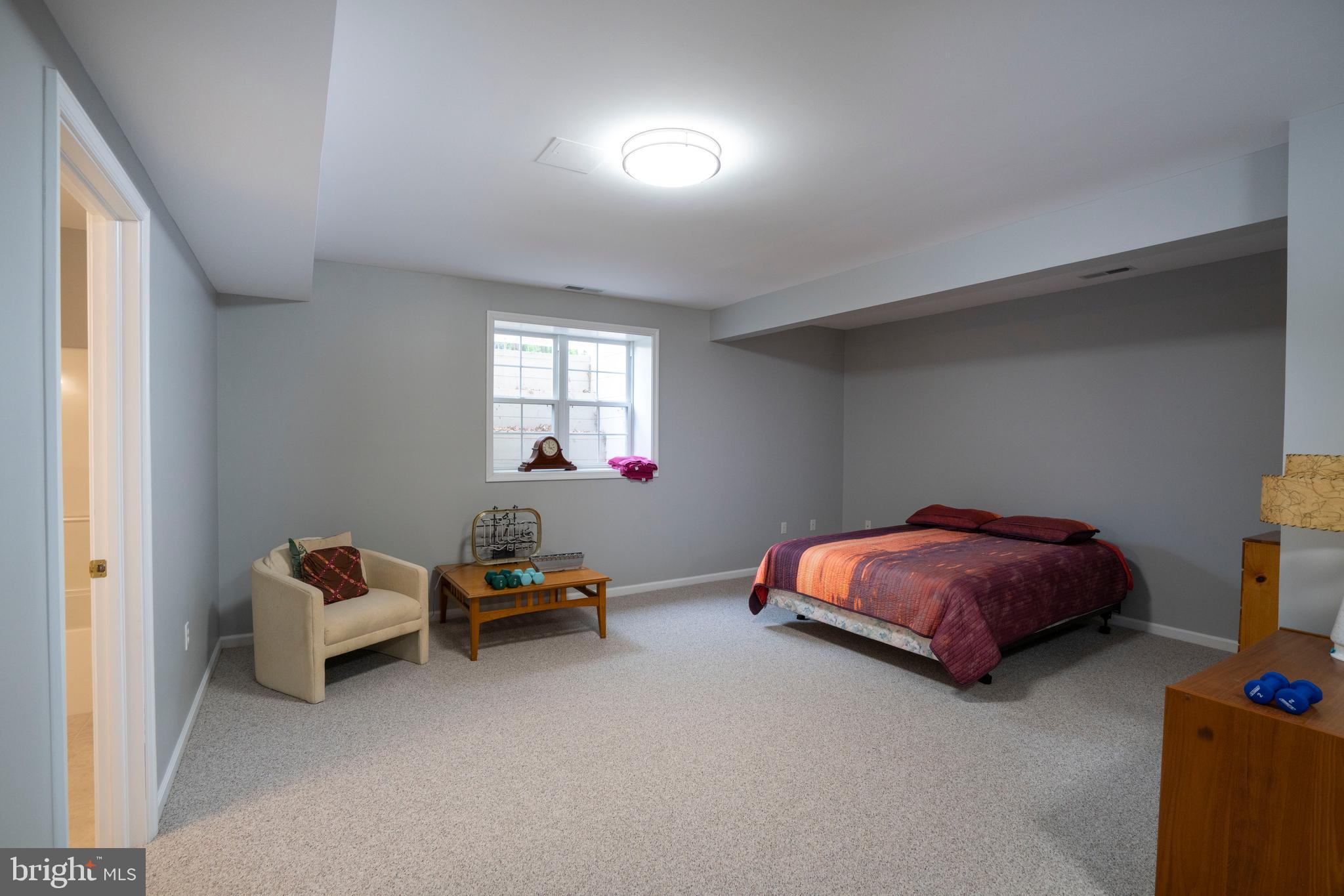 TANGLEWOOD MANOR - Residential