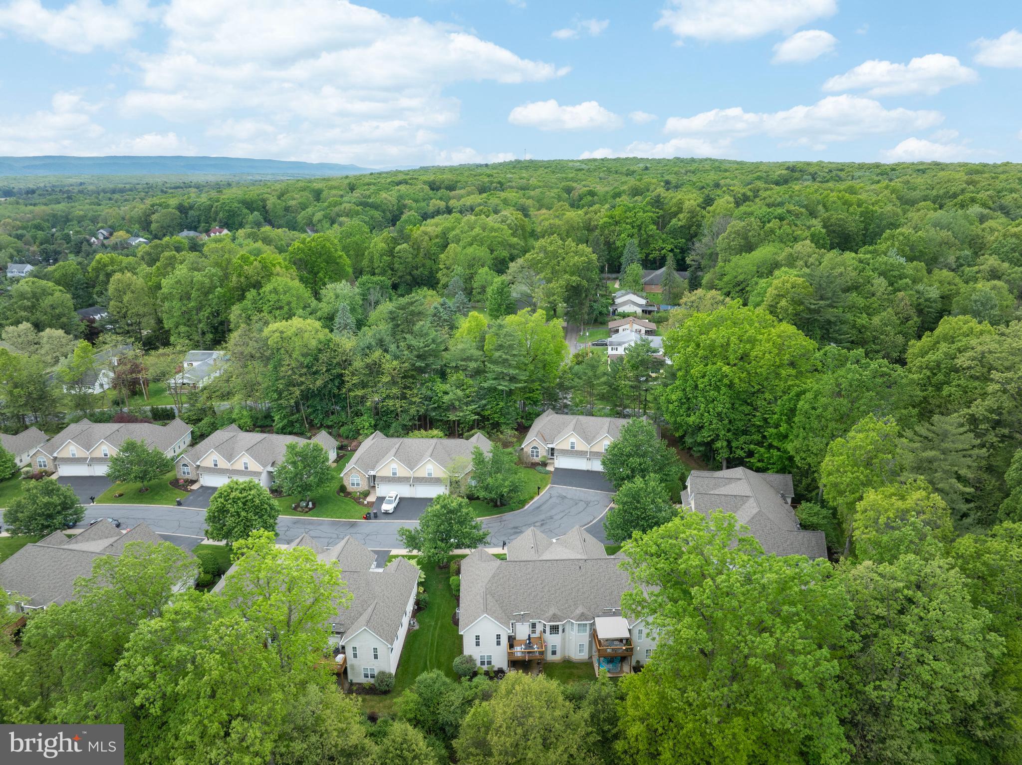 TANGLEWOOD MANOR - Residential