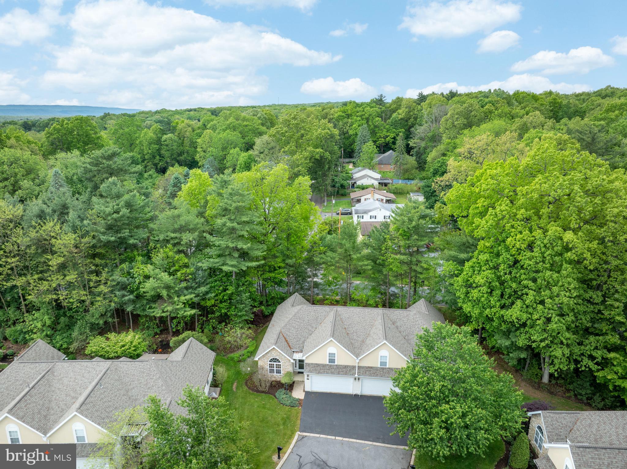 TANGLEWOOD MANOR - Residential