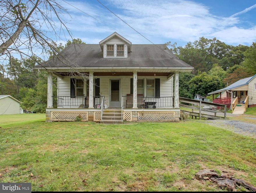 Charming 3-bedroom, 1-bath detached home with a cozy country feel. Month-to-month lease while the home is on the market. First, last month and security deposit due at lease signing. $39.99 application fee after viewing the property.