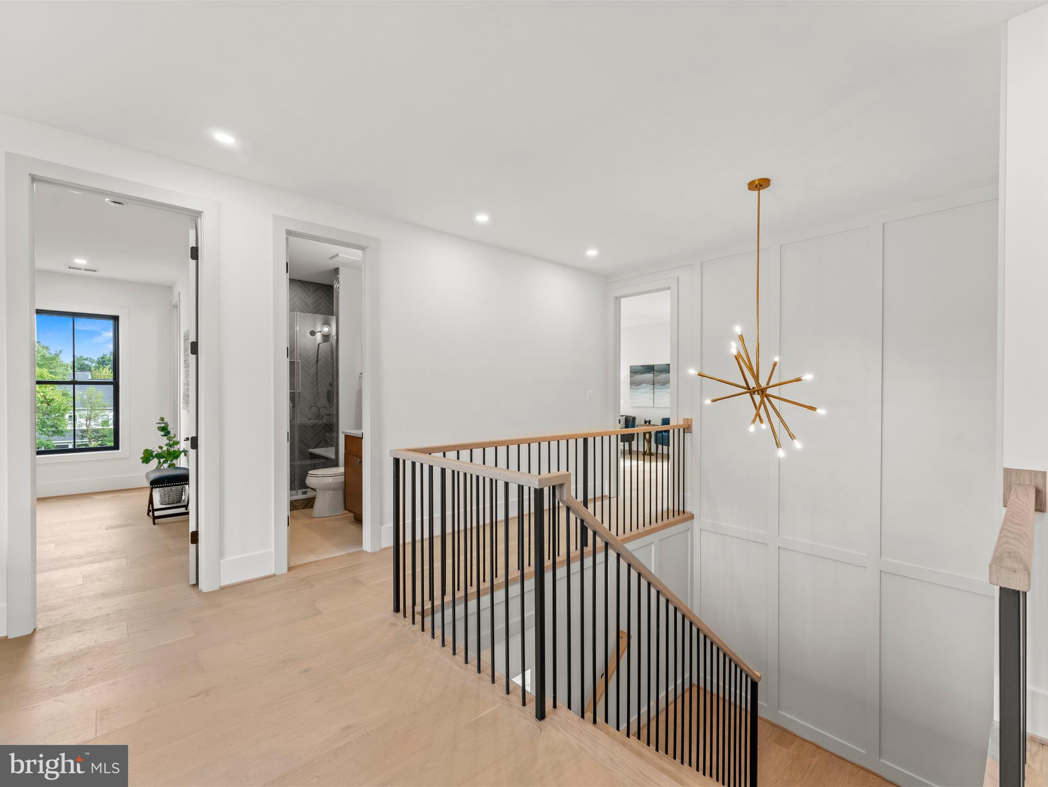 VIENNA WOODS - Residential