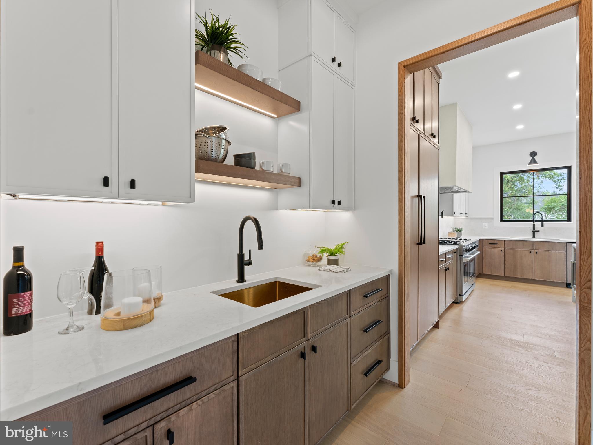 VIENNA WOODS - Residential