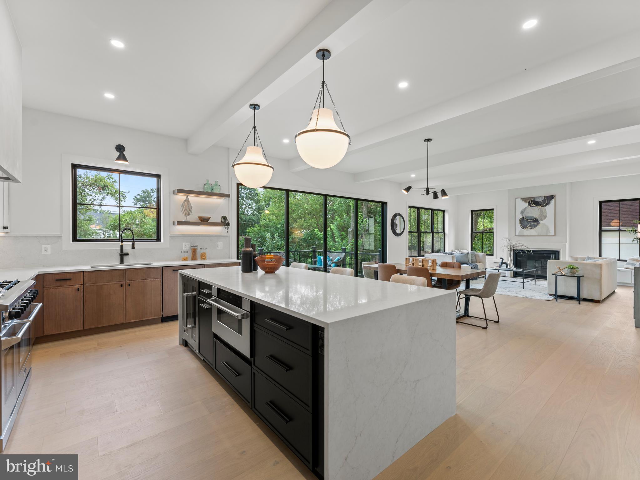 VIENNA WOODS - Residential