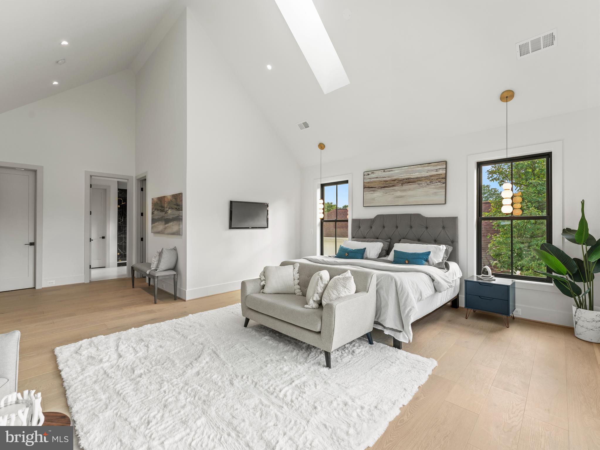 VIENNA WOODS - Residential