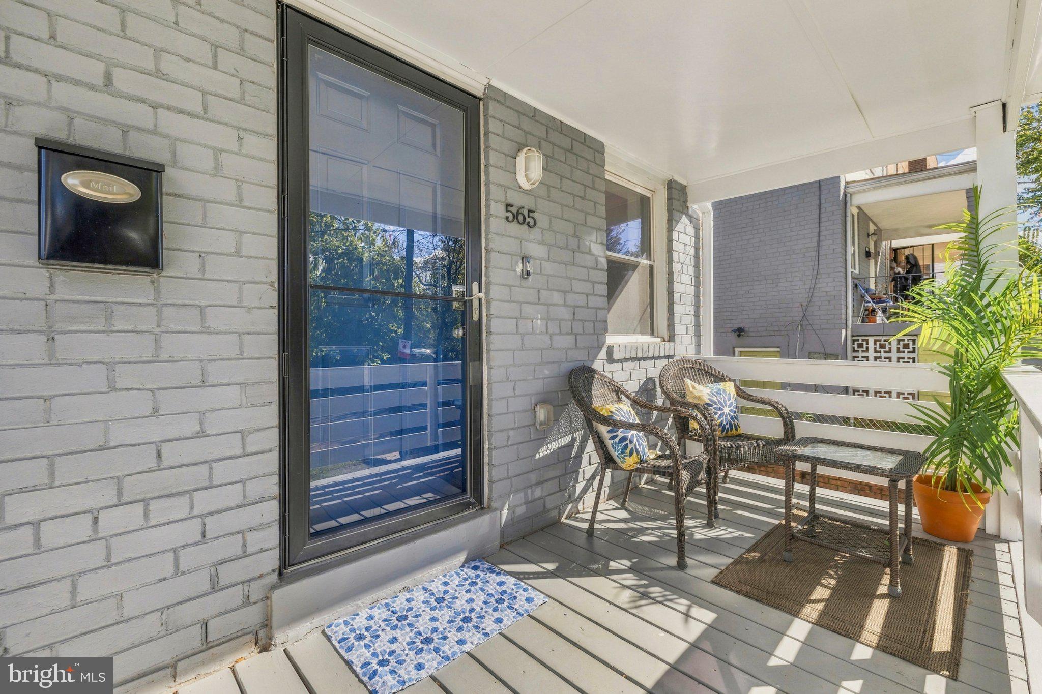 565 45TH STREET NE