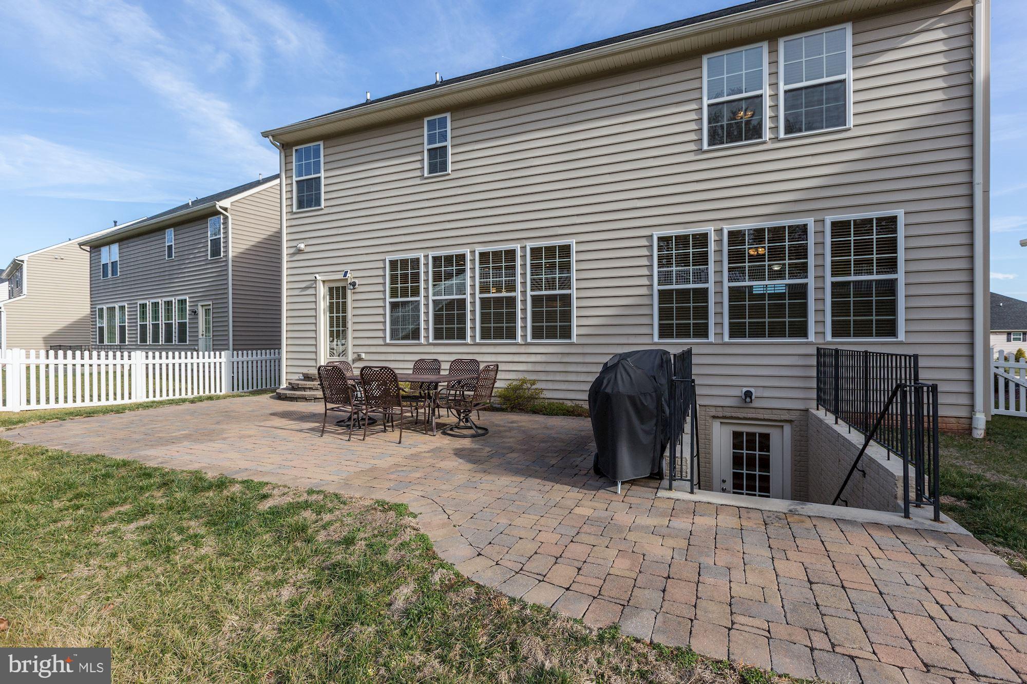 CLOVER RIDGE - Residential