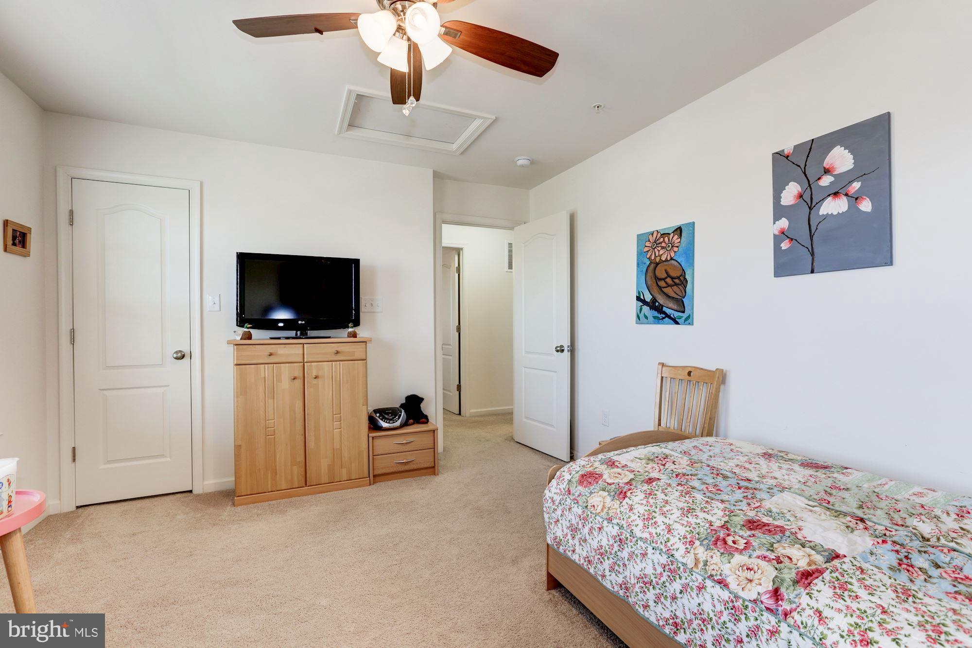 CLOVER RIDGE - Residential