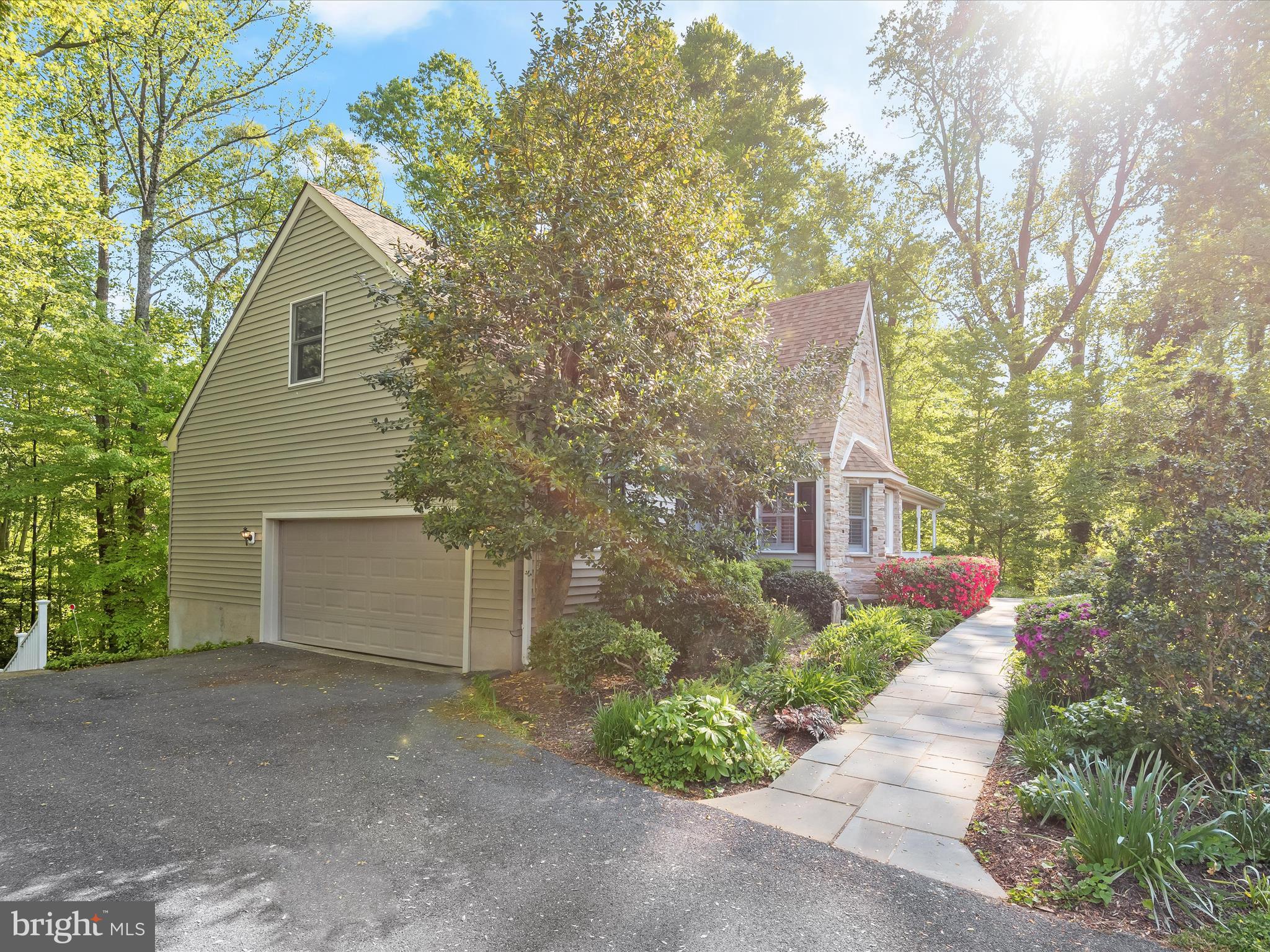 CARRIAGE HILLS - Residential