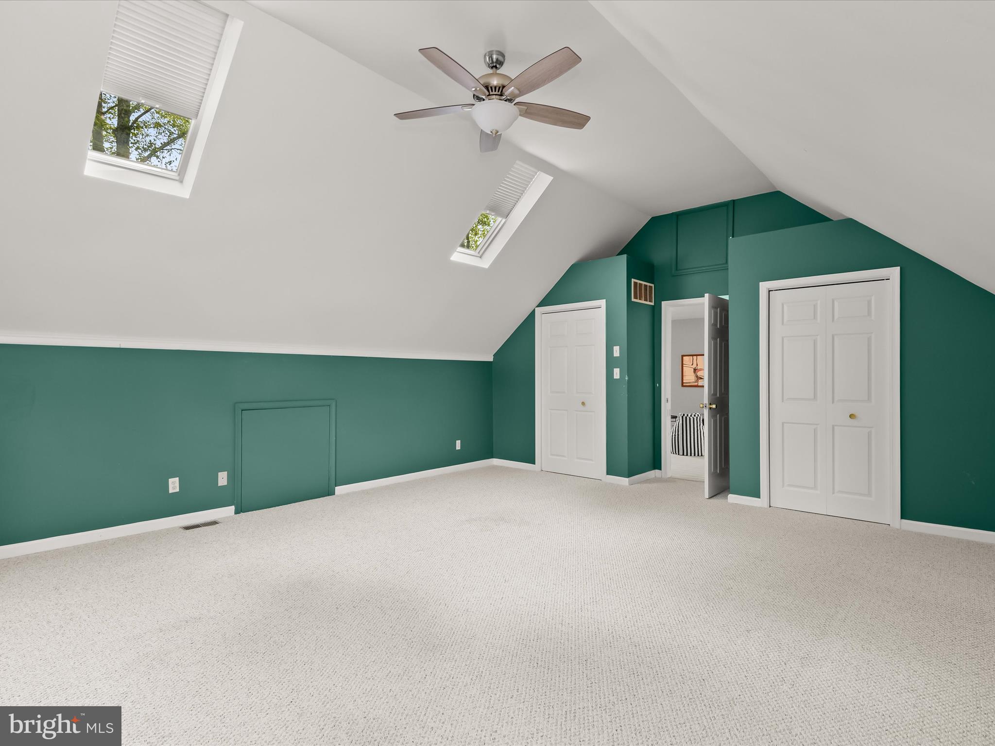 CARRIAGE HILLS - Residential