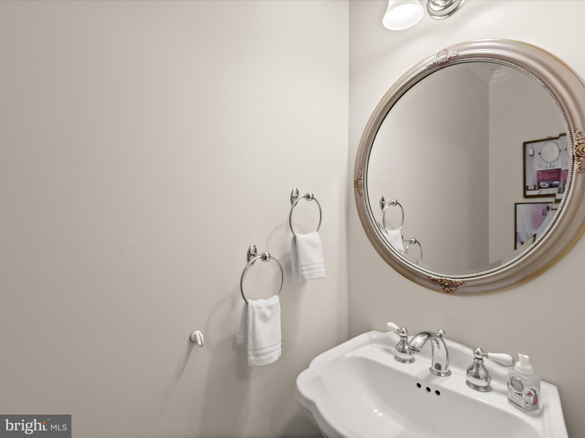 CARRIAGE HILLS - Residential