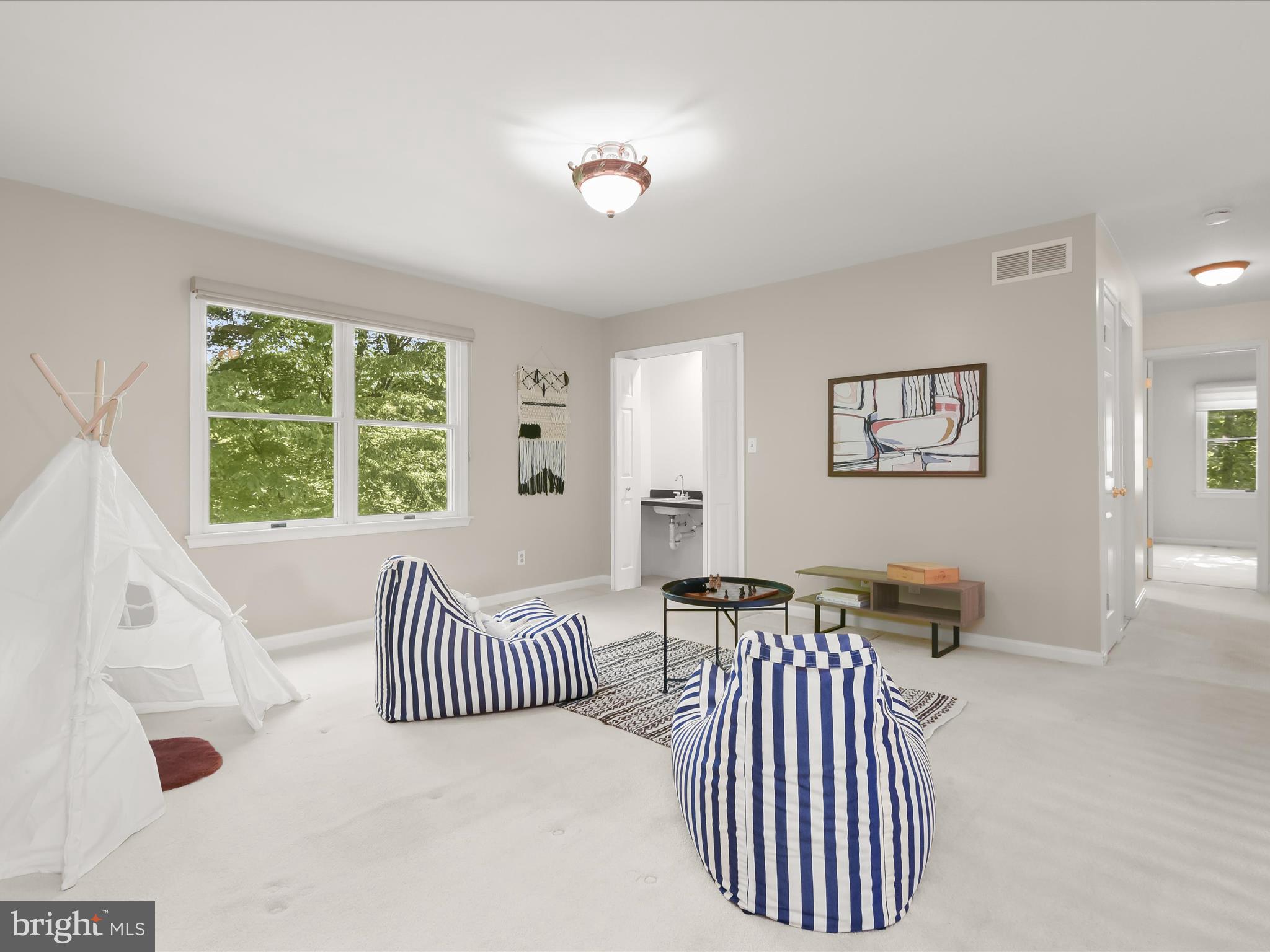 CARRIAGE HILLS - Residential