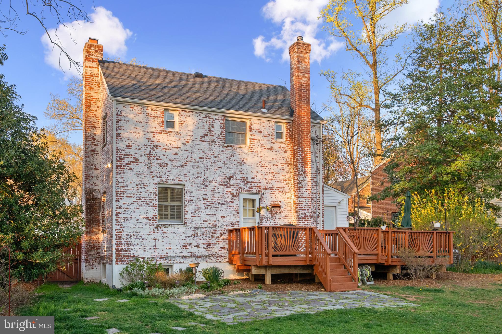 ARLINGTON FOREST - Residential