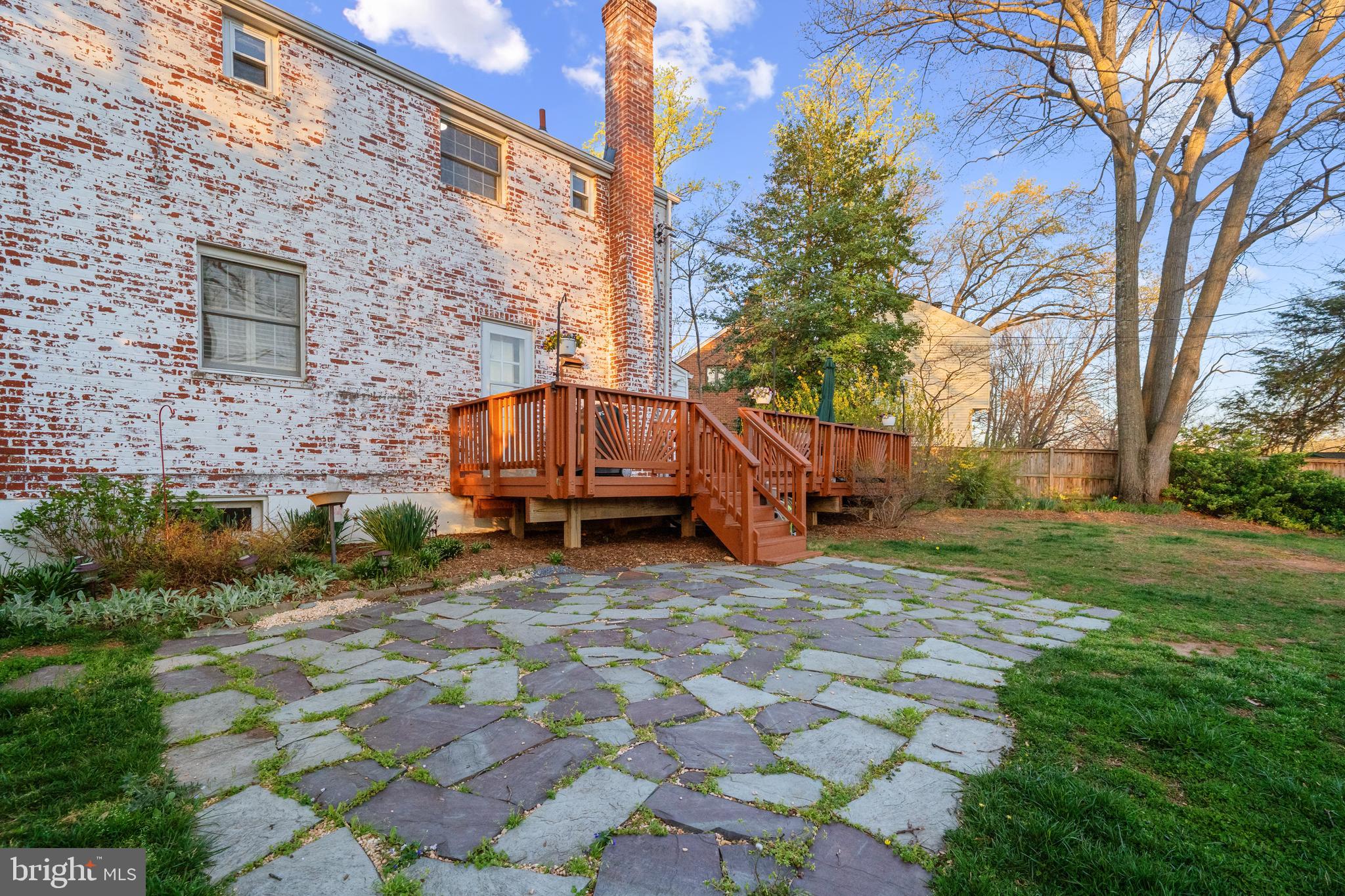 ARLINGTON FOREST - Residential