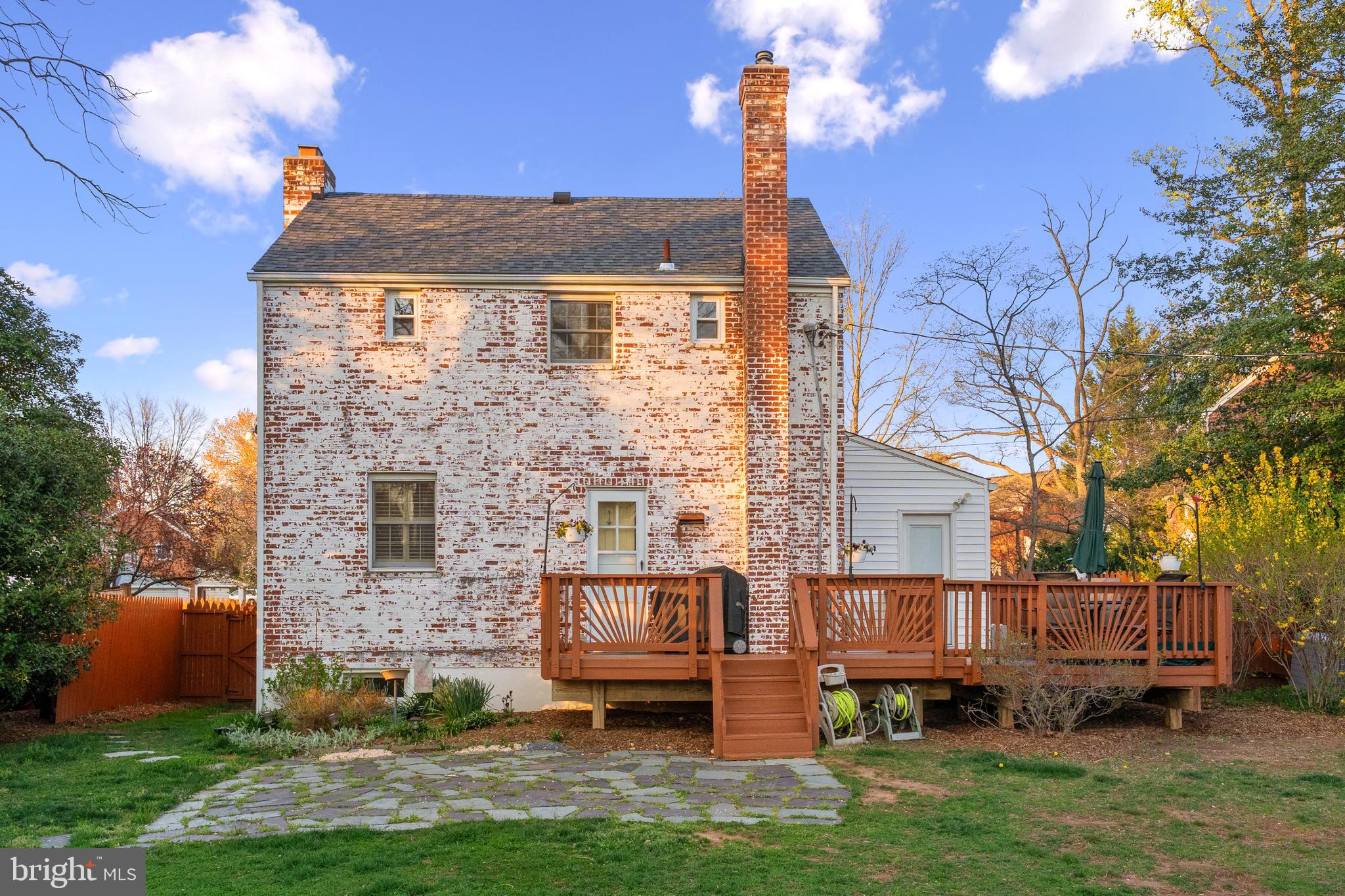 ARLINGTON FOREST - Residential