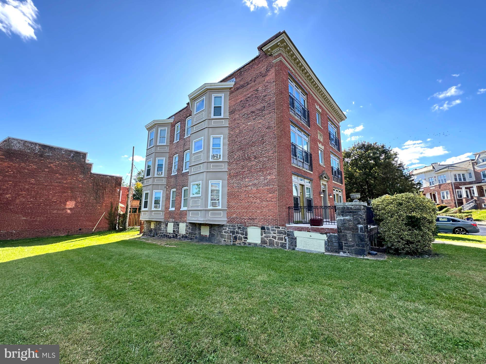 901 CHAUNCEY AVENUE