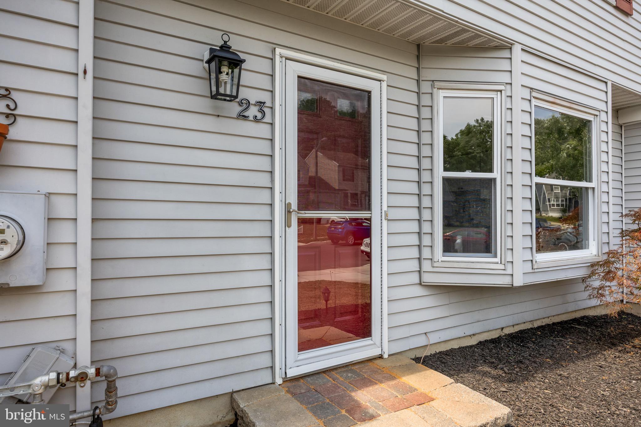 23 BLUE JAY DRIVE