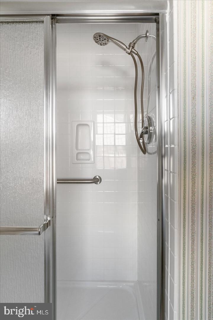 ORCHARD HILLS - Residential Lease