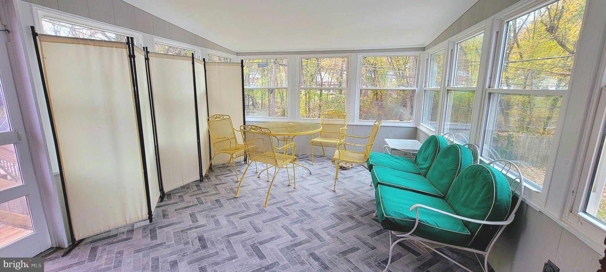 ORCHARD HILLS - Residential Lease