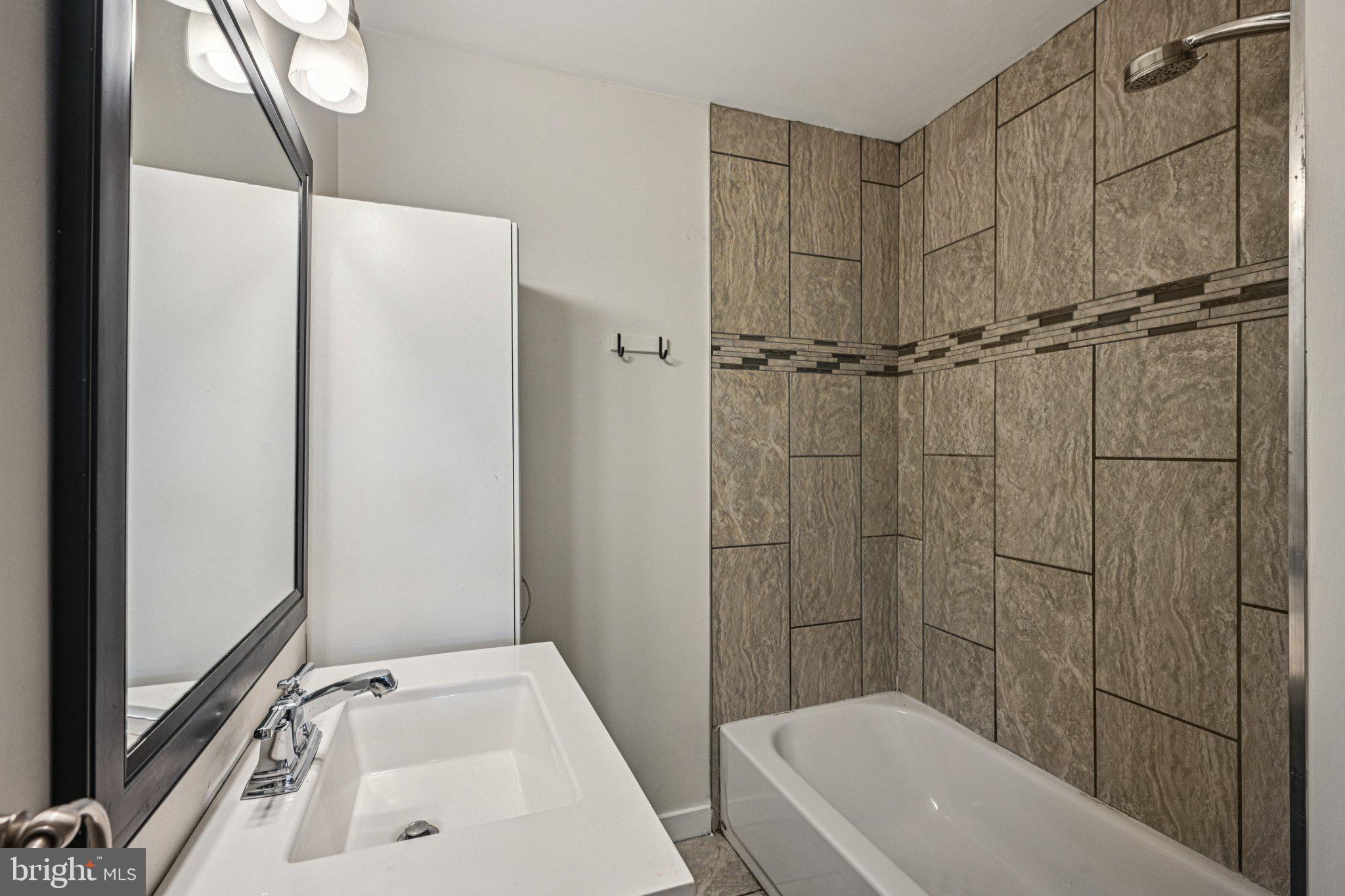 WHITMAN - Residential