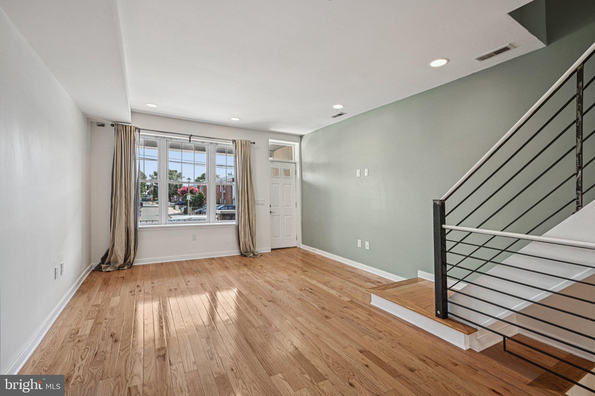 WHITMAN - Residential