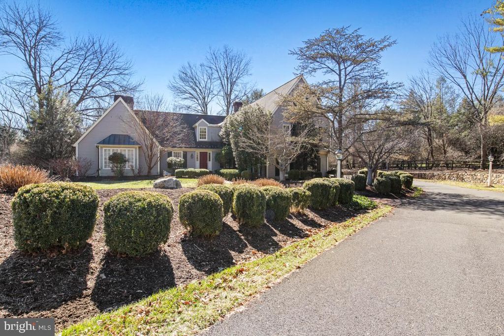 Photo of 907 Lorien Drive, GWYNEDD VALLEY, PA 19437 (MLS # PAMC2170234)