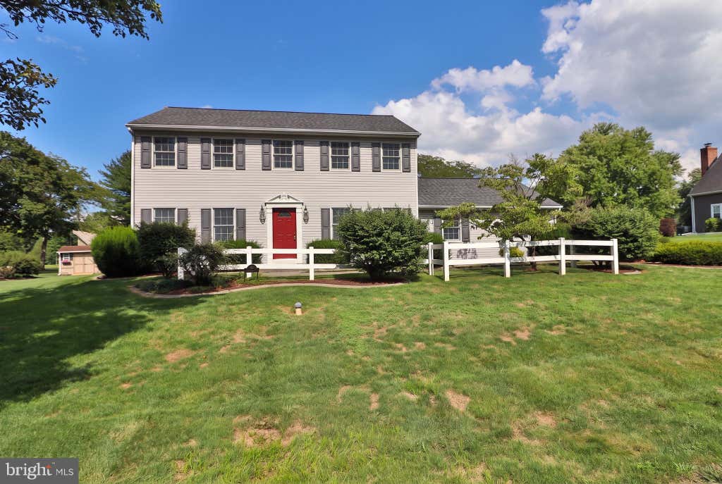 Photo of 591 Crosswinds Drive, LITITZ, PA 17543 (MLS # PALA2093248)