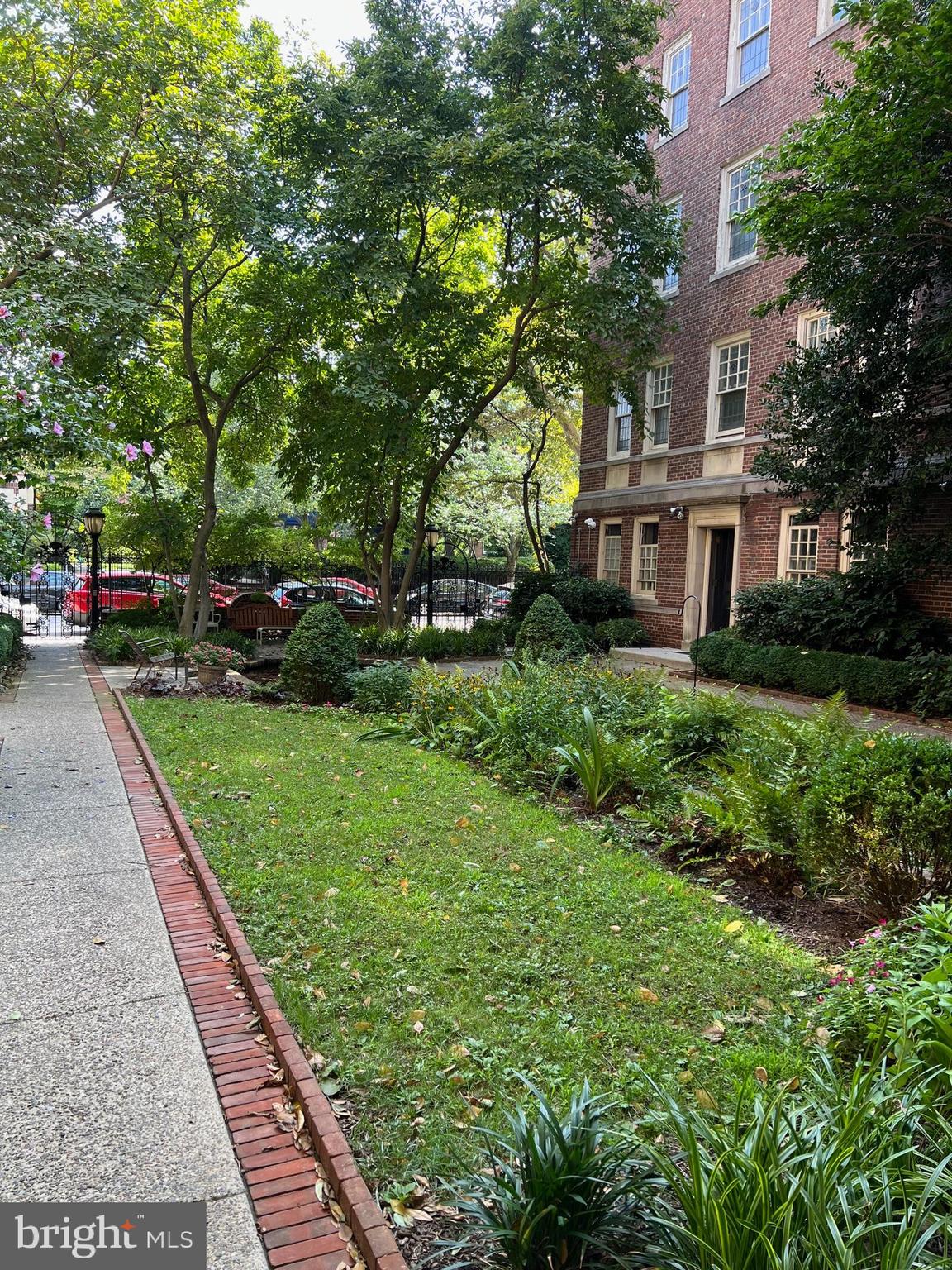UNIVERSITY CITY - Residential