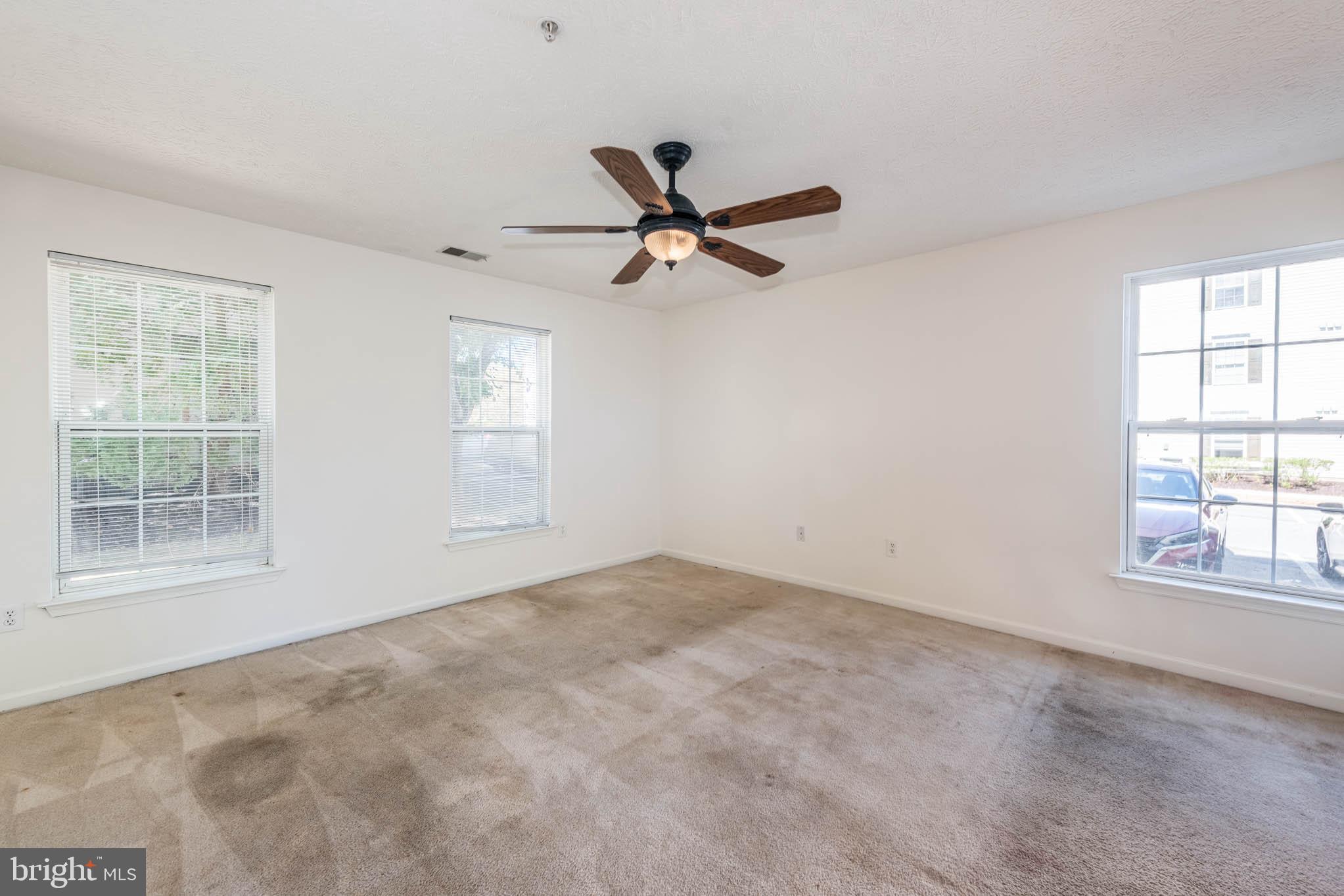 RIDERS RIDGE - Residential